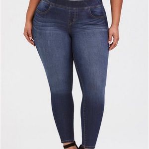 EUC torrid lean jean pull on skinnys